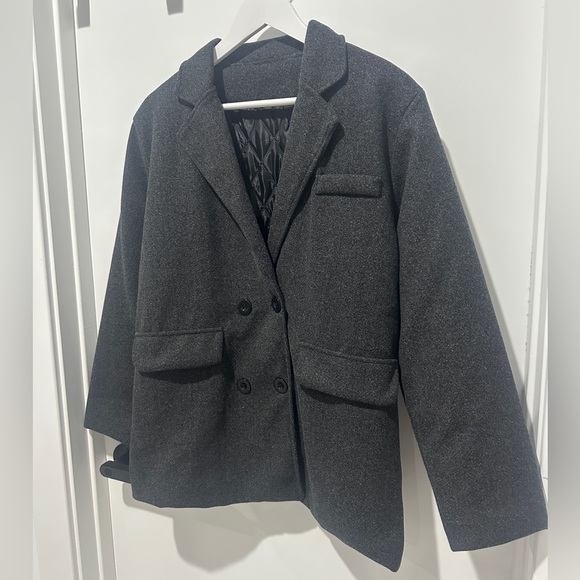 GRAY COAT WITH LIGHT INSIDE PADDING - Picture 2 of 11